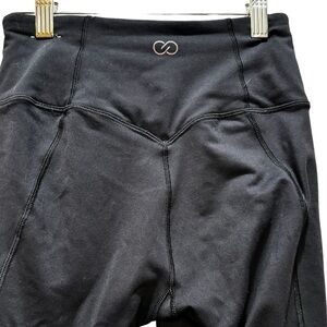Carrie Underwood Calia High Rise Capri Leggings XS Like New